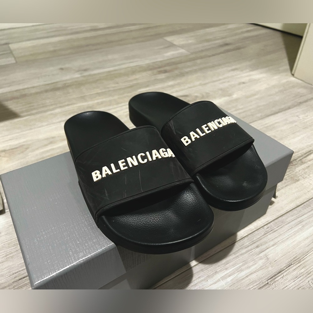 Balenciaga Pool side women slide